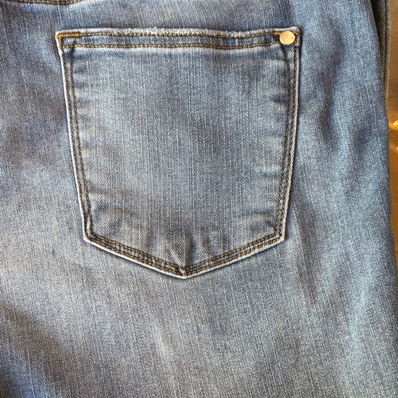 Judy Blue Relaxed Fit - Picture 8 of 12